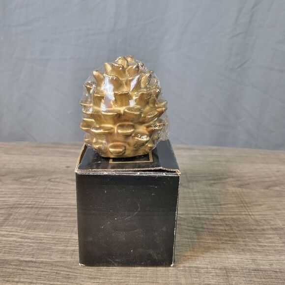 Gold Pinecone Candle‎ Set - Picture 2 of 6